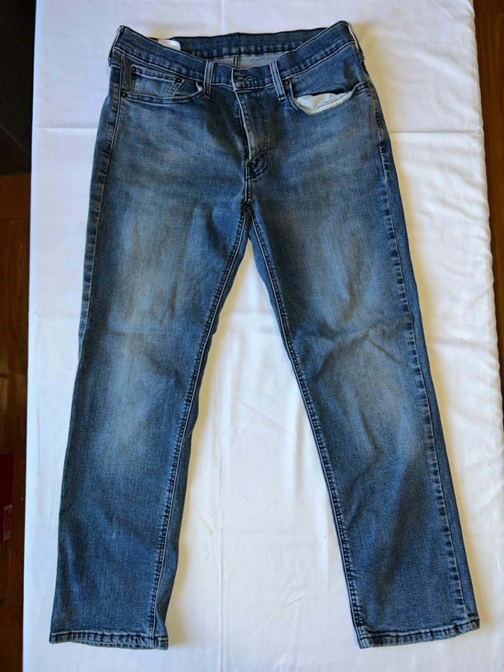 Levis 541 32x30 Athletic Jeans